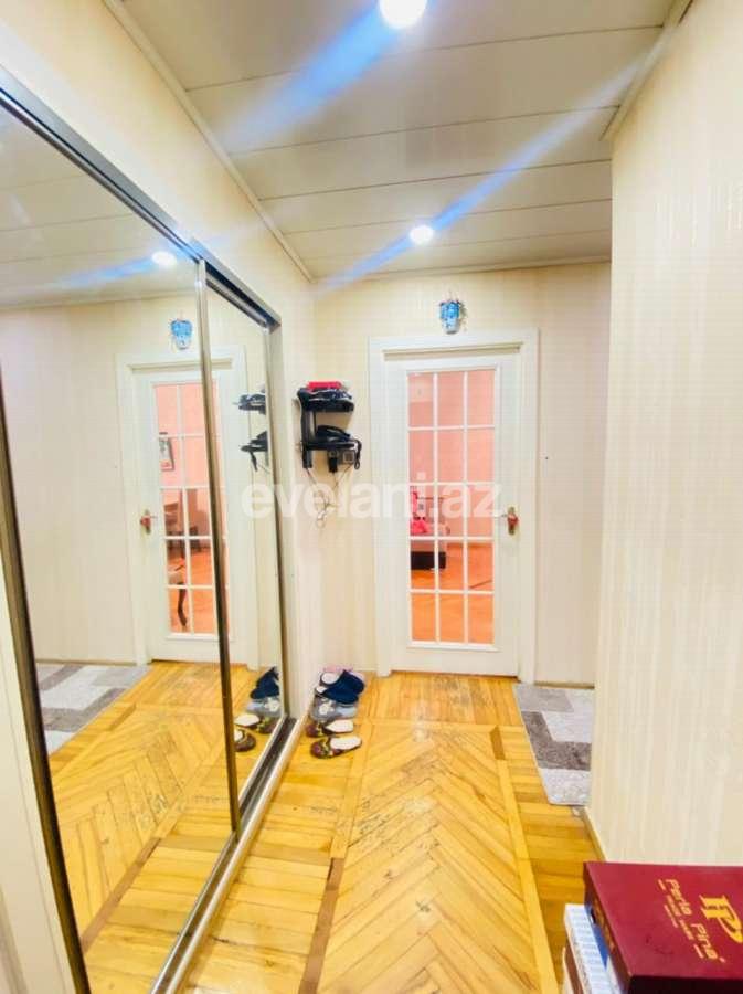 Satılır, köhnə tikili, 2 otaqlı, 45 m², İnşaatçılar m.