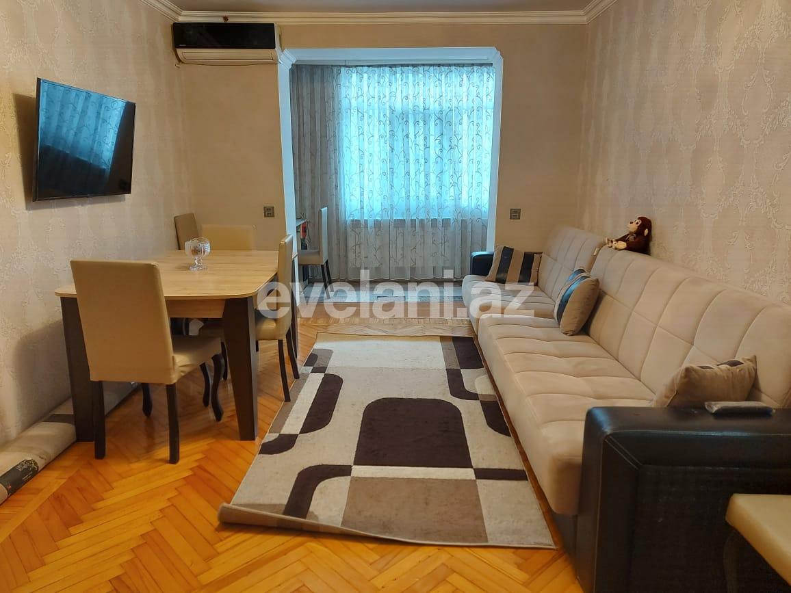 Satılır, köhnə tikili, 2 otaqlı, 45 m², İnşaatçılar m.