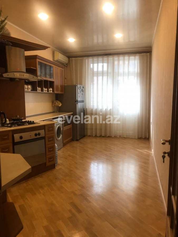 Satılır, yeni tikili, 3 otaqlı, 135 m², Gənclik m.