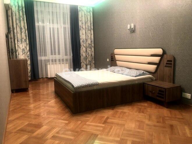 Продаётся, новостройка, 3-комнаты, 140 m², Гянджлик m.