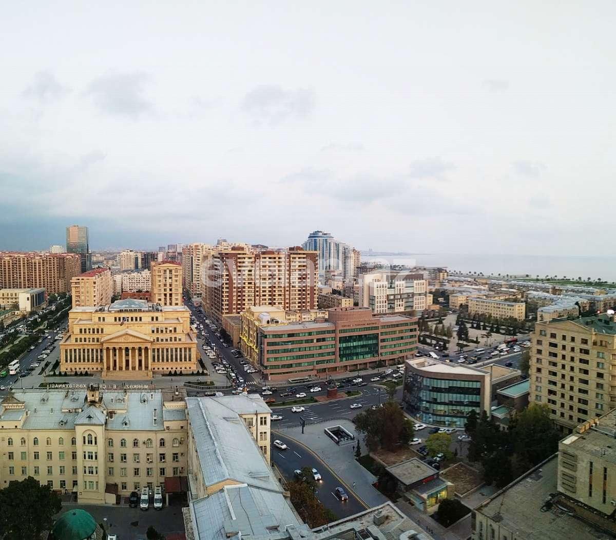 Satılır, yeni tikili, 4 otaqlı, 162 m², Şah İsmayıl Xətai m.