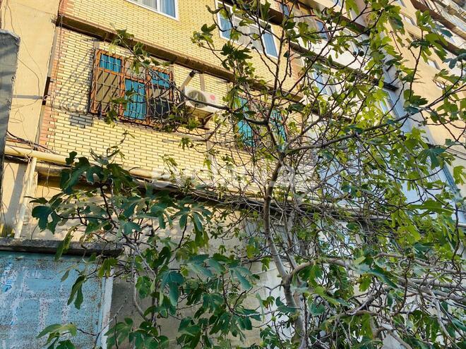 Satılır, köhnə tikili, 4 otaqlı, 100 m², Həzi Aslanov m.