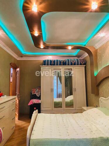 Satılır, köhnə tikili, 4 otaqlı, 100 m², Həzi Aslanov m.