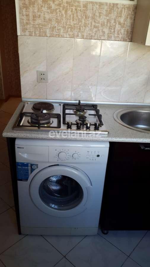 Kirayə verilir, köhnə tikili, 1 otaqlı, 40 m², İnşaatçılar m.