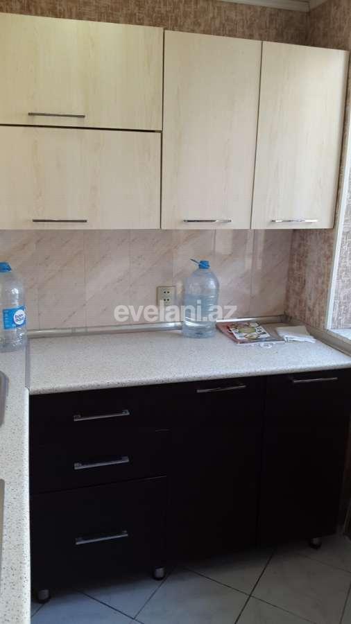 Kirayə verilir, köhnə tikili, 1 otaqlı, 40 m², İnşaatçılar m.