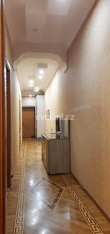 Satılır, yeni tikili, 2 otaqlı, 66 m², İnşaatçılar m.