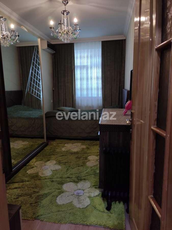 Satılır, köhnə tikili, 2 otaqlı, 48 m², Azadlıq prospekti m.