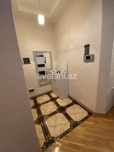 Satılır, yeni tikili, 3 otaqlı, 155 m², 8-ci mikrorayon q.