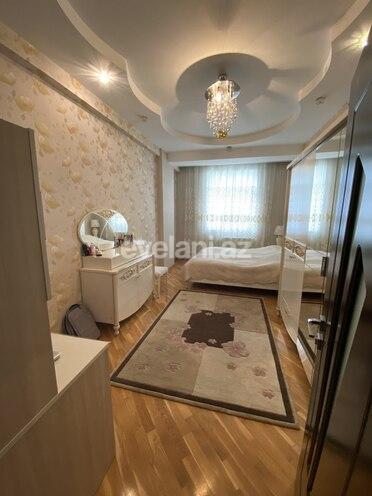 Satılır, yeni tikili, 3 otaqlı, 155 m², 8-ci mikrorayon q.