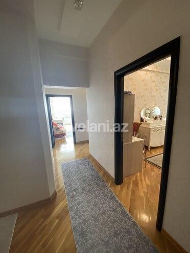 Satılır, yeni tikili, 3 otaqlı, 155 m², 8-ci mikrorayon q.