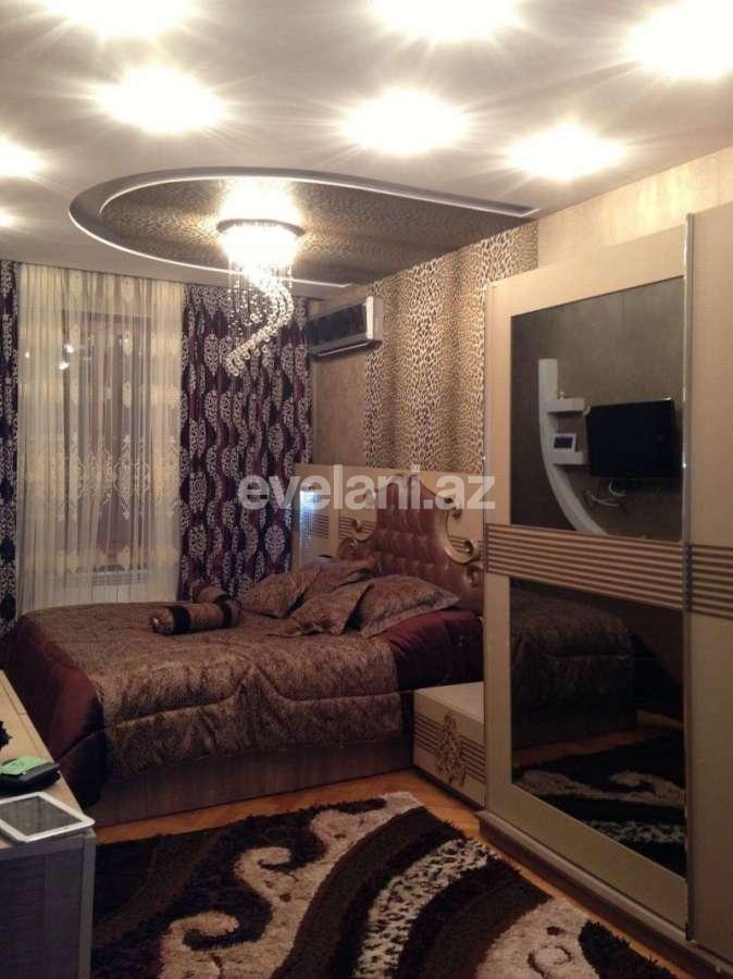 Sale, old building, 4 room, 85 m², 9-th microdistrict d.