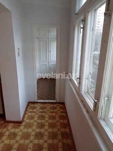 Satılır, köhnə tikili, 3 otaqlı, 120 m², 9-cu mikrorayon q.