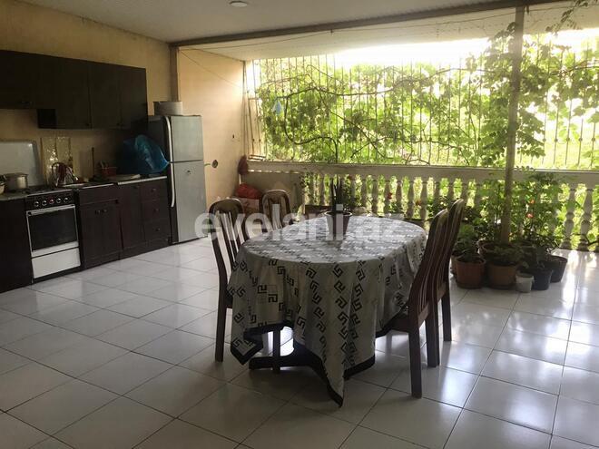 Продаётся, вторичка, 4-комнаты, 162 m², Азадлыг проспекти m.