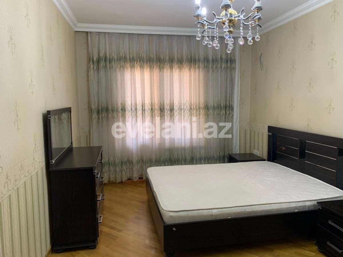 Satılır, köhnə tikili, 3 otaqlı, 80 m², 8-ci mikrorayon q.