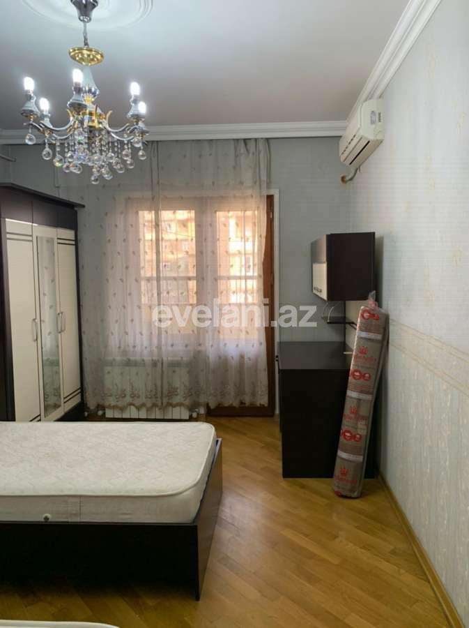 Satılır, köhnə tikili, 3 otaqlı, 80 m², 8-ci mikrorayon q.