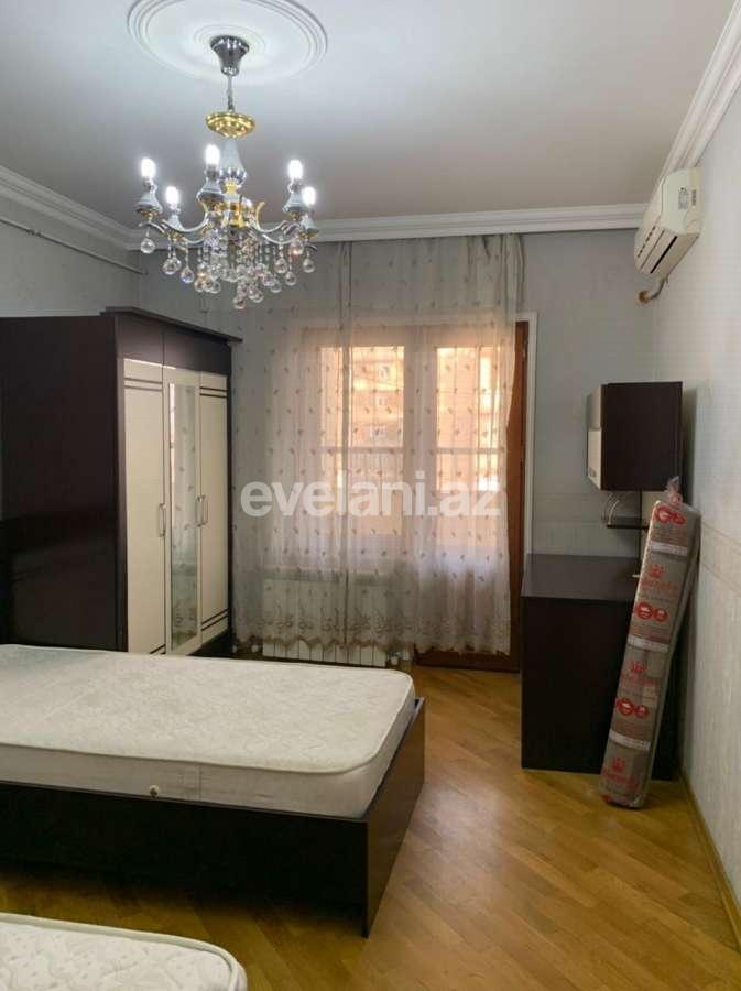 Satılır, köhnə tikili, 3 otaqlı, 80 m², 8-ci mikrorayon q.