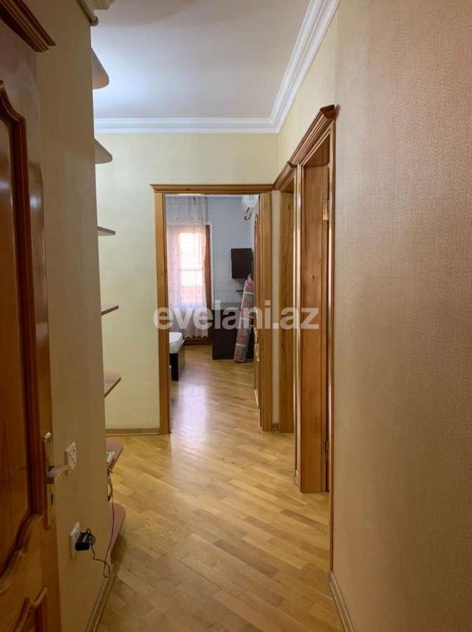 Satılır, köhnə tikili, 3 otaqlı, 80 m², 8-ci mikrorayon q.