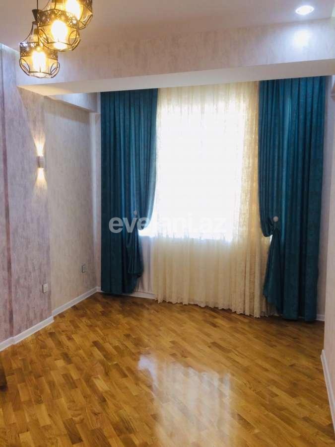 Satılır, yeni tikili, 2 otaqlı, 80 m², İnşaatçılar m.