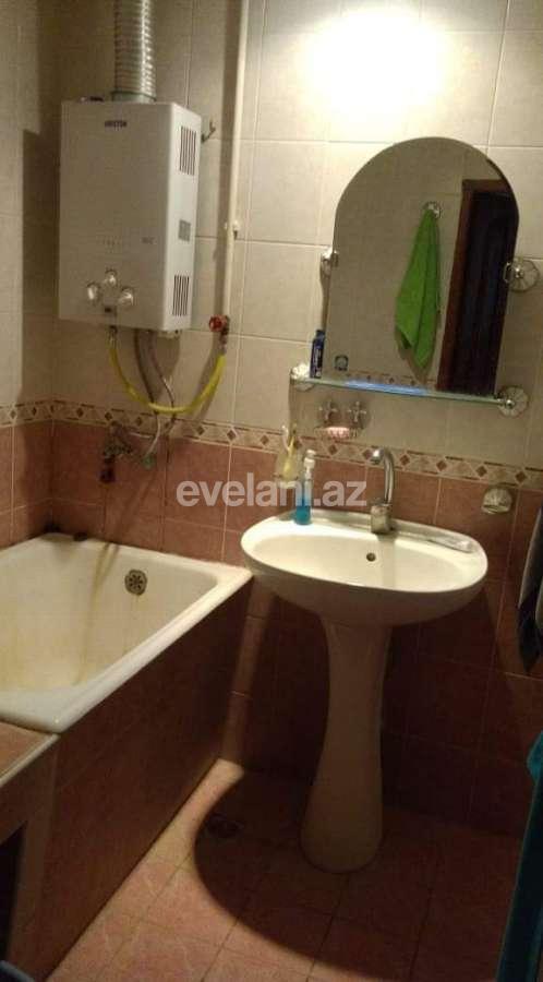 Sale, old building, 4 room, 110 m², 8-th microdistrict d.