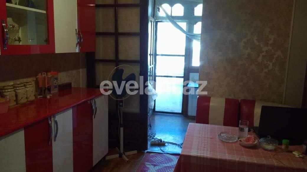 Sale, old building, 4 room, 110 m², 8-th microdistrict d.