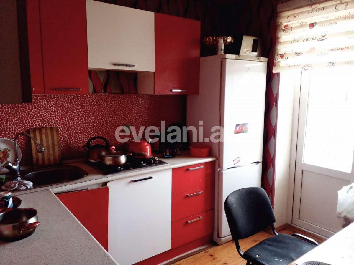 Satılır, köhnə tikili, 3 otaqlı, 80 m², Həzi Aslanov m.