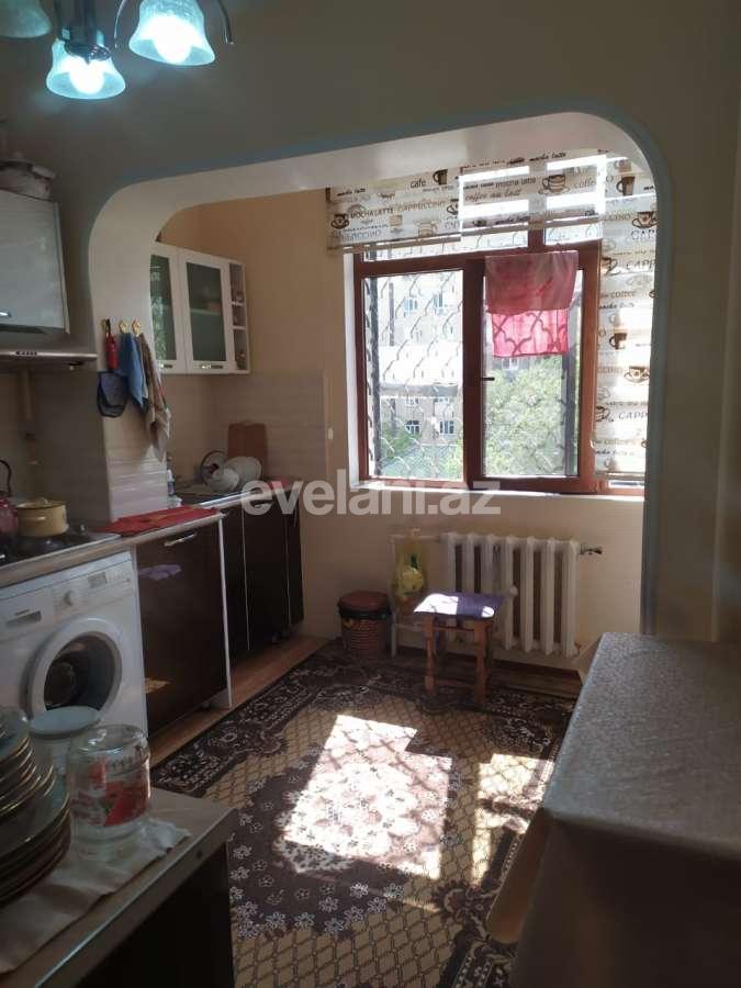 Satılır, köhnə tikili, 3 otaqlı, 80 m², Həzi Aslanov m.