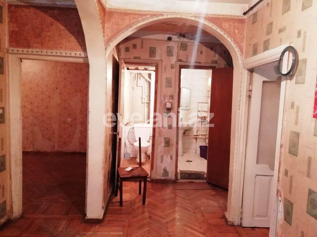 Satılır, köhnə tikili, 3 otaqlı, 80 m², Həzi Aslanov m.