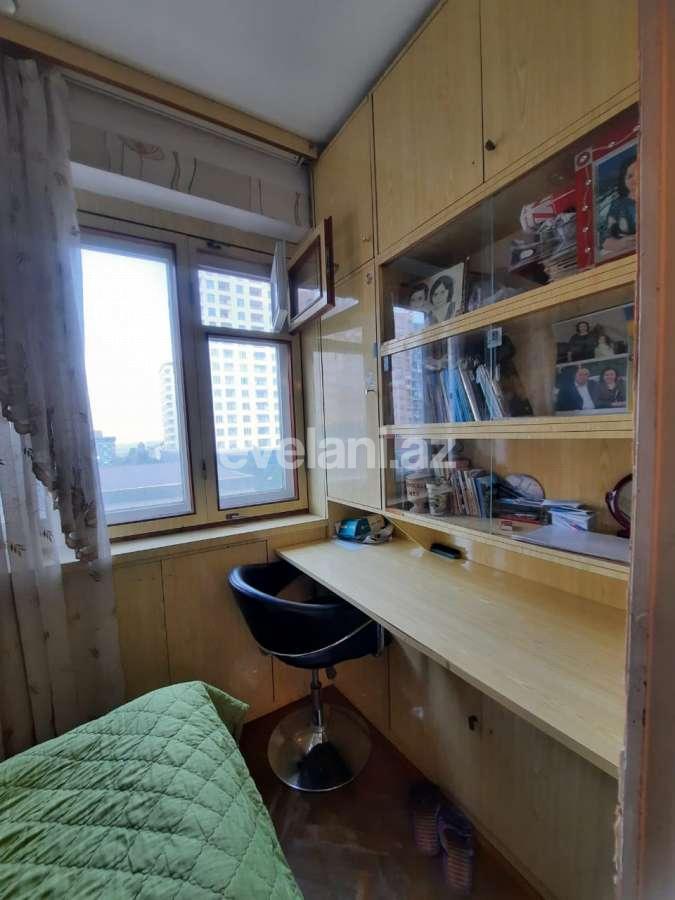 Satılır, köhnə tikili, 3 otaqlı, 80 m², Həzi Aslanov m.