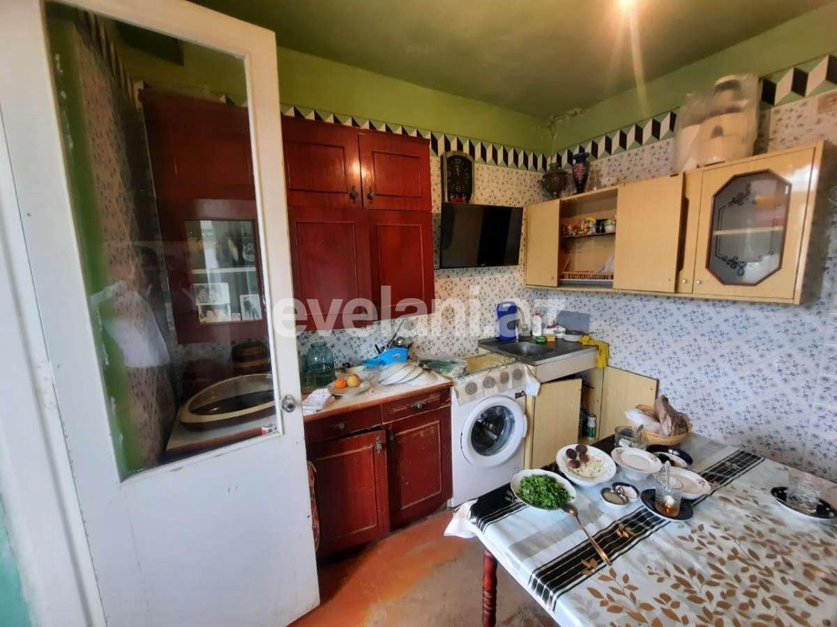 Satılır, köhnə tikili, 3 otaqlı, 80 m², Həzi Aslanov m.