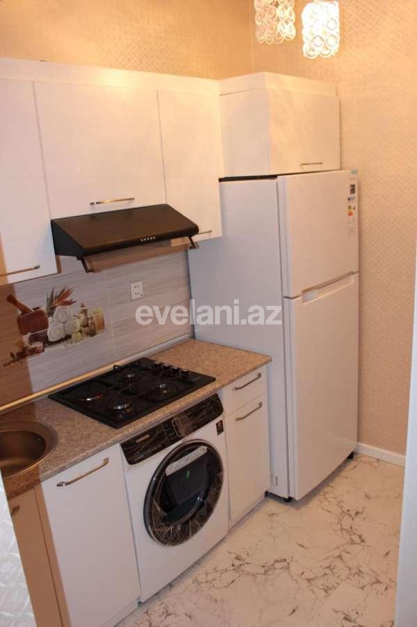 Satılır, yeni tikili, 2 otaqlı, 60 m², İnşaatçılar m.