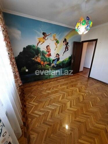 Sale, old building, 3 room, 80 m², 9-th microdistrict d.