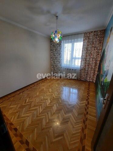 Sale, old building, 3 room, 80 m², 9-th microdistrict d.