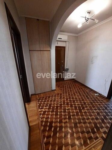 Sale, old building, 3 room, 80 m², 9-th microdistrict d.