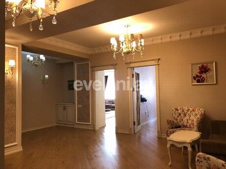 Satılır, yeni tikili, 4 otaqlı, 212 m², Şah İsmayıl Xətai m.