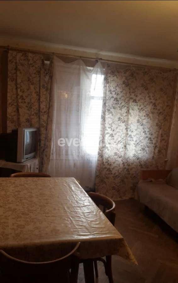 Satılır, köhnə tikili, 2 otaqlı, 42 m², Elmlər Akademiyası m.