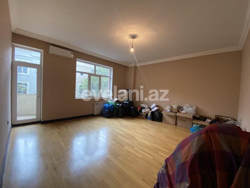 Satılır, yeni tikili, 5 otaqlı, 240 m², 28 may m.