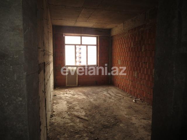 Satılır, yeni tikili, 3 otaqlı, 134 m², İnşaatçılar m.