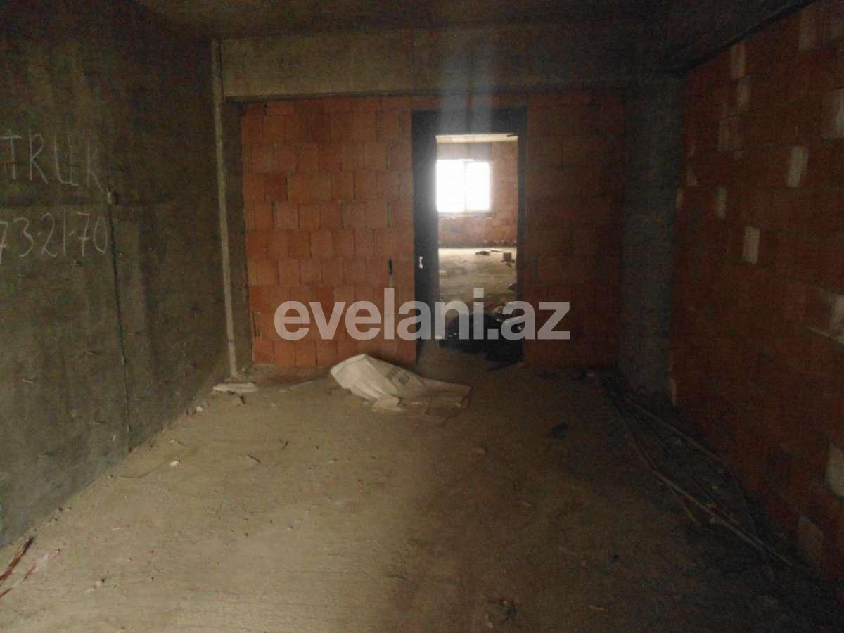 Satılır, yeni tikili, 3 otaqlı, 134 m², İnşaatçılar m.