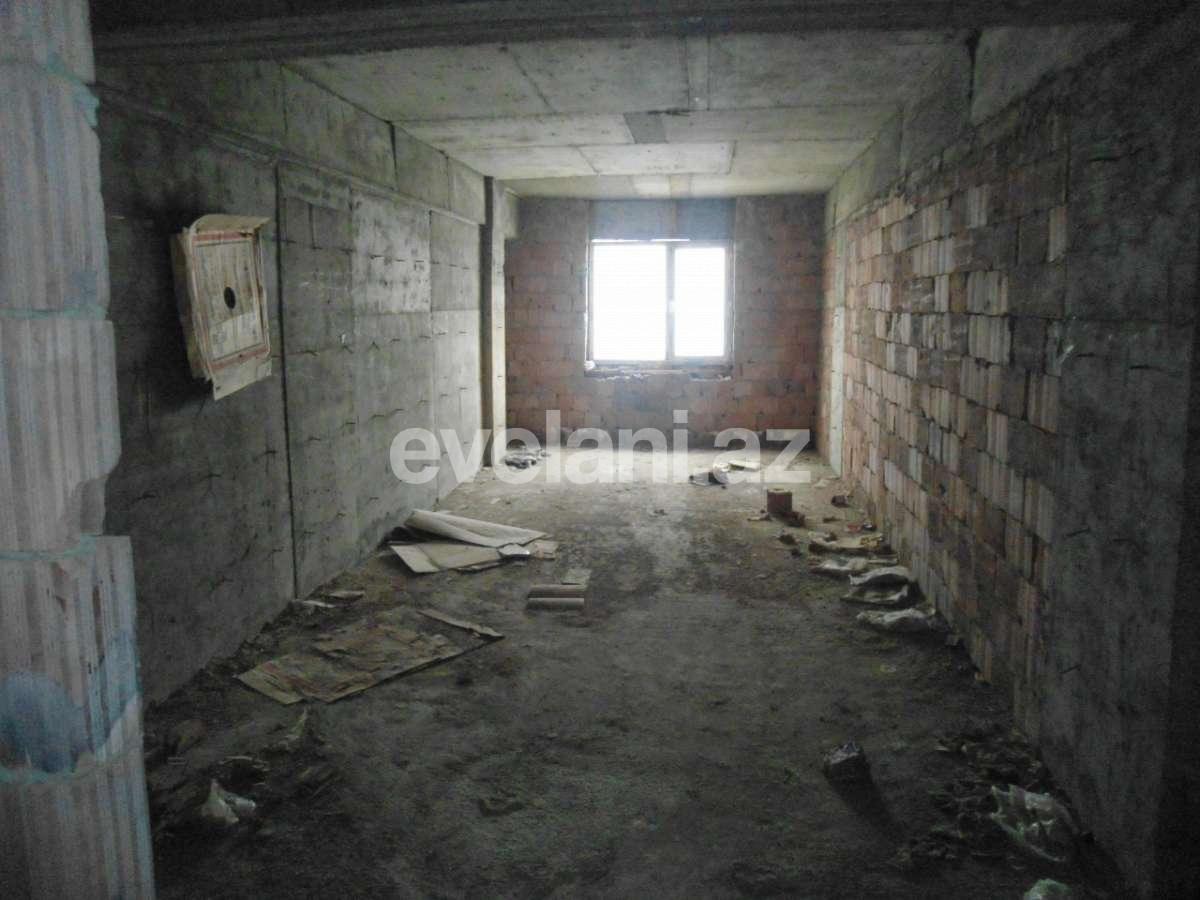 Satılır, yeni tikili, 3 otaqlı, 134 m², İnşaatçılar m.