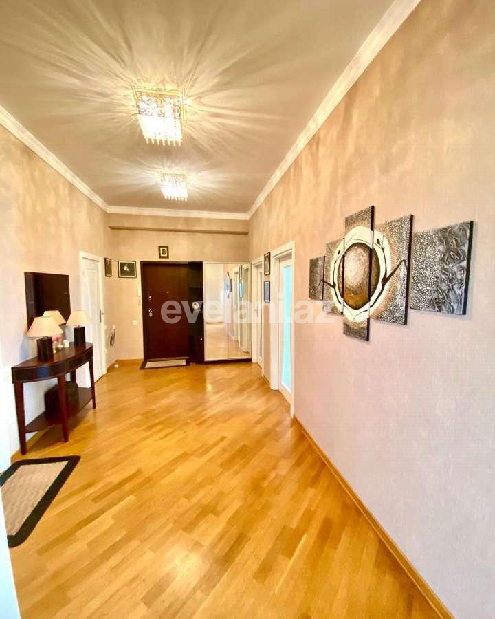 Satılır, yeni tikili, 3 otaqlı, 161 m², Elmlər Akademiyası m.