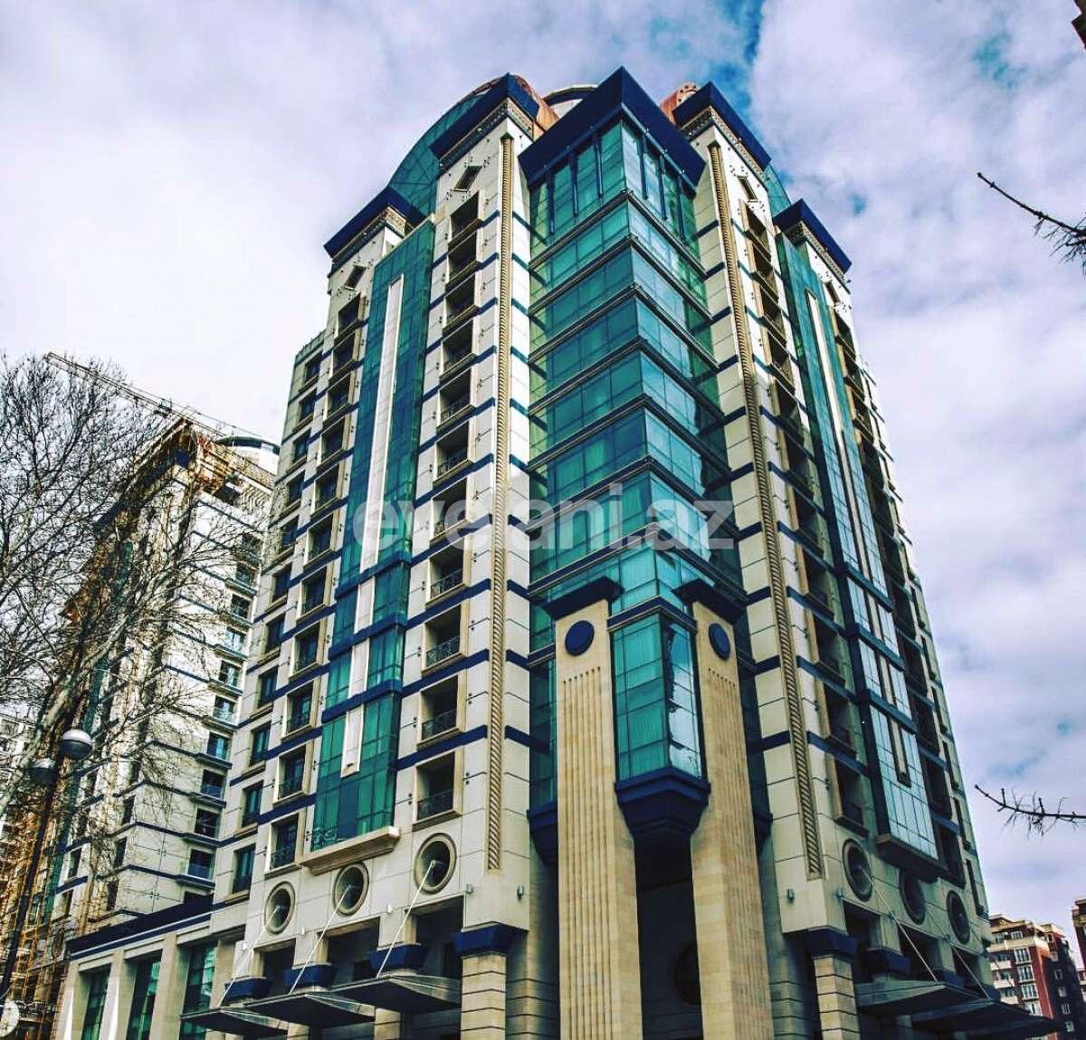 Satılır, yeni tikili, 15 otaqlı, 900 m², 28 may m.
