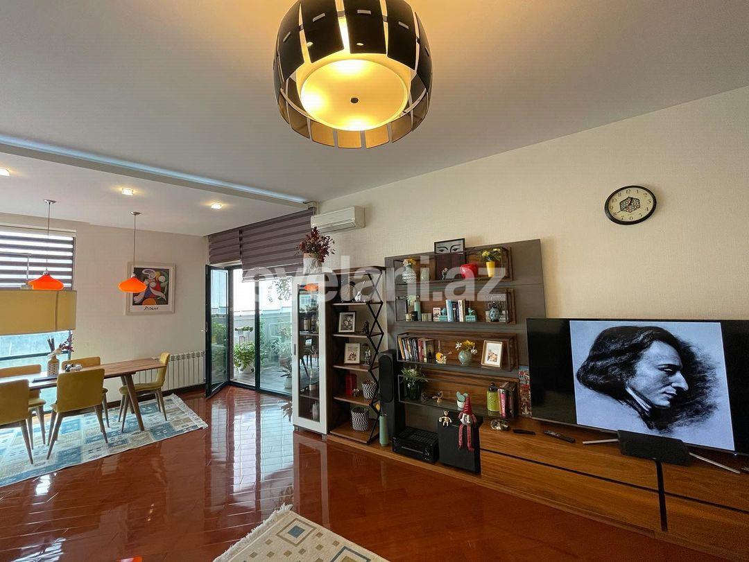 Satılır, yeni tikili, 4 otaqlı, 202 m², 28 may m.