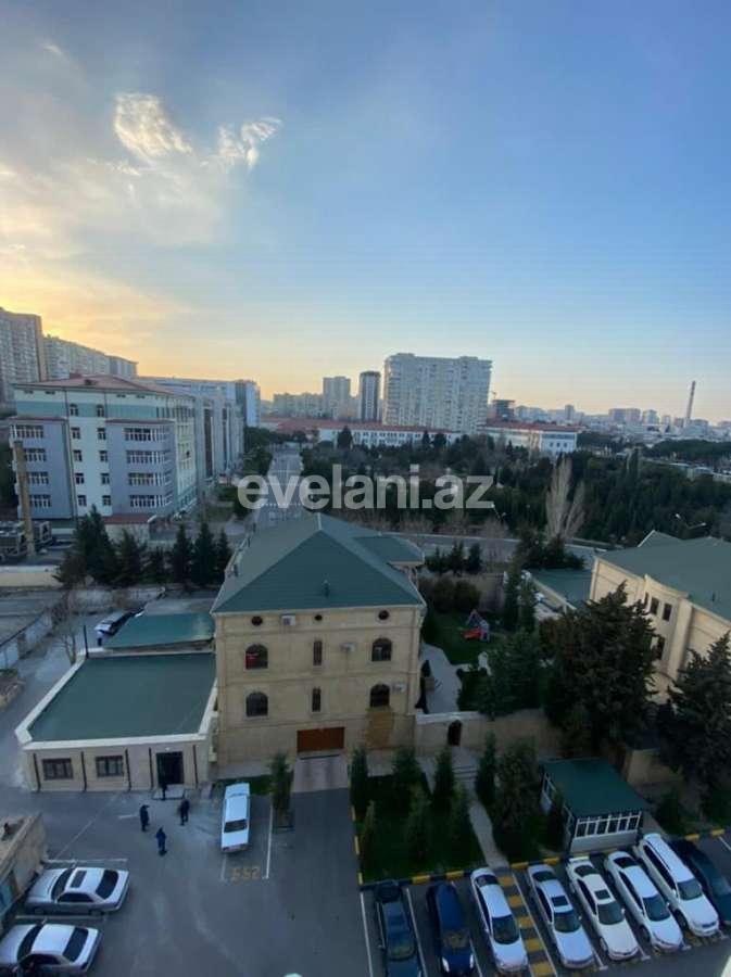 Satılır, köhnə tikili, 4 otaqlı, 85 m², 8 Noyabr m.