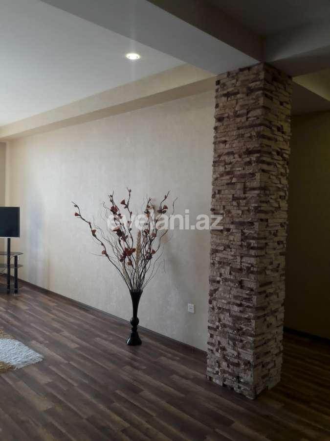 Rent, new building, 3 room, 145 m², 8 November m.