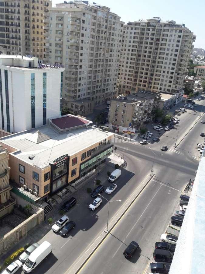 Rent, new building, 3 room, 145 m², 8 November m.