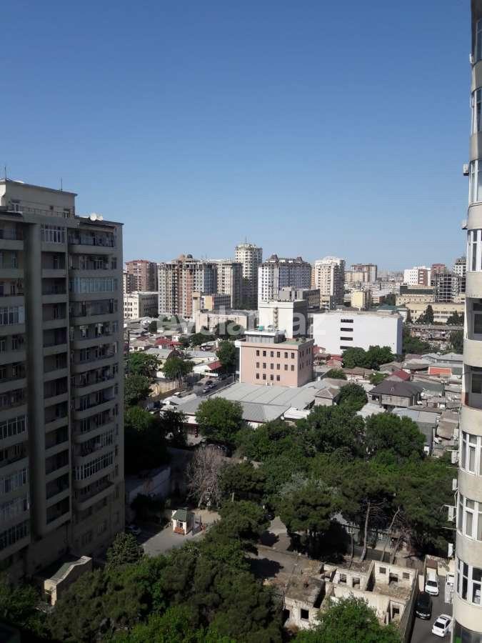 Rent, new building, 3 room, 145 m², 8 November m.