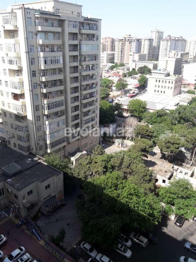 Rent, new building, 3 room, 145 m², 8 November m.