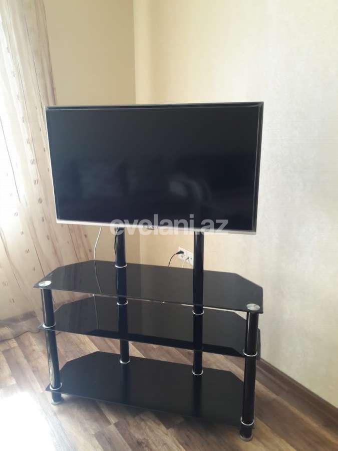 Rent, new building, 3 room, 145 m², 8 November m.