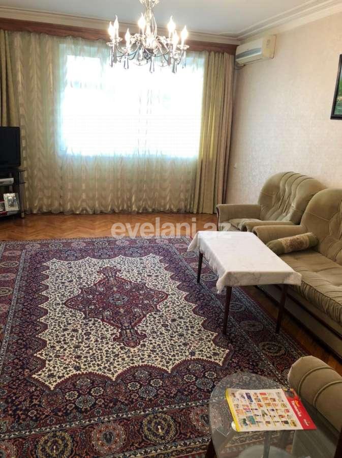 Rent, old building, 2 room, 60 m², Gara Garayev m.
