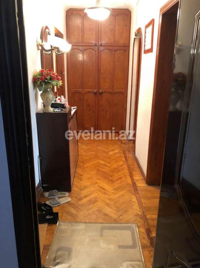 Rent, old building, 2 room, 60 m², Gara Garayev m.